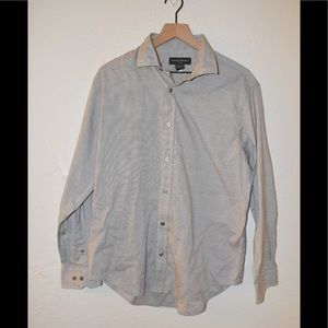 Banana Republic button down. Never worn.